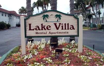picture: Lake Villa front sign